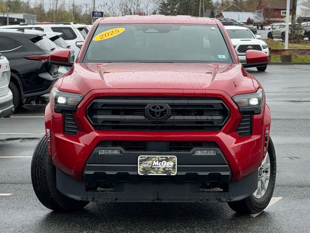 Used 2025 Toyota Tacoma SR5 AWD/4WD image 2