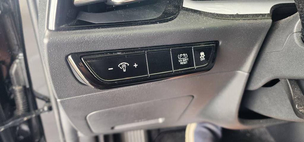 Used 2024 Kia Niro LX FWD image 24