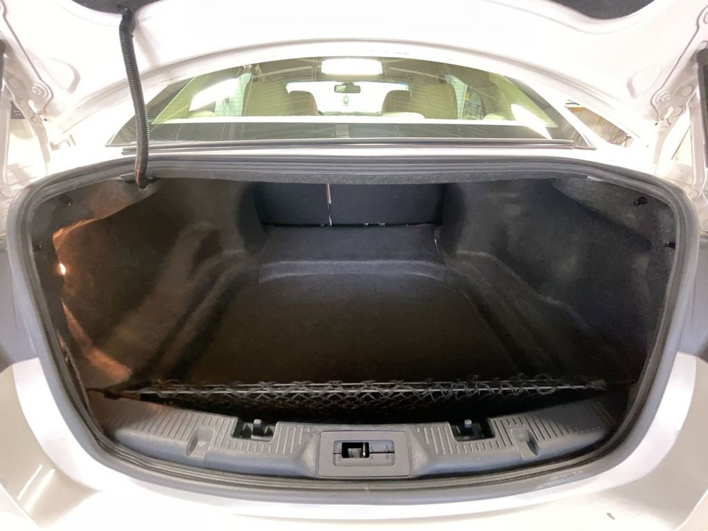 Used 2017 Ford Taurus Limited AWD/4WD image 26