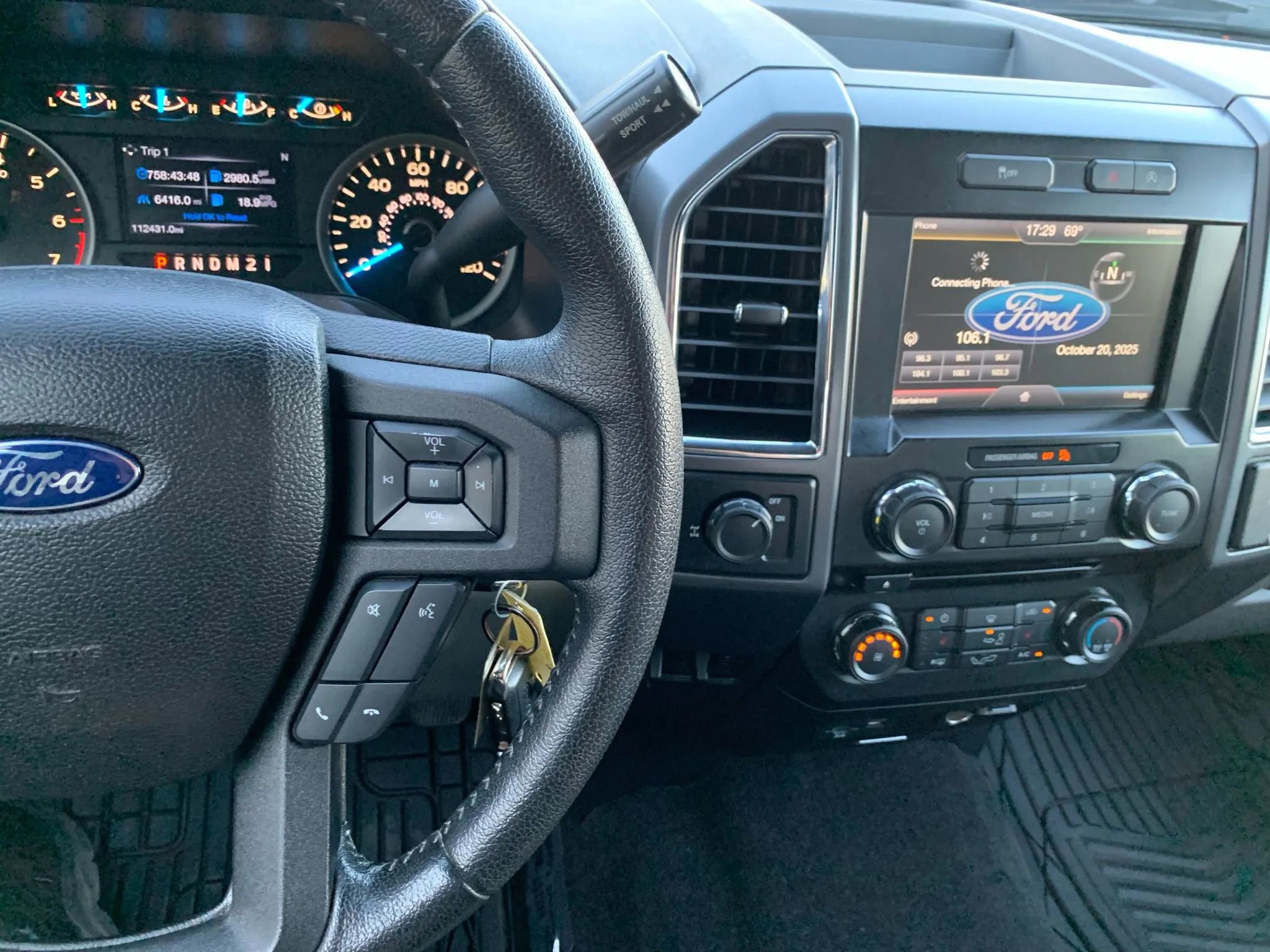 Used 2015 Ford F150 XLT w/ Equipment Group 302A Luxury image 12