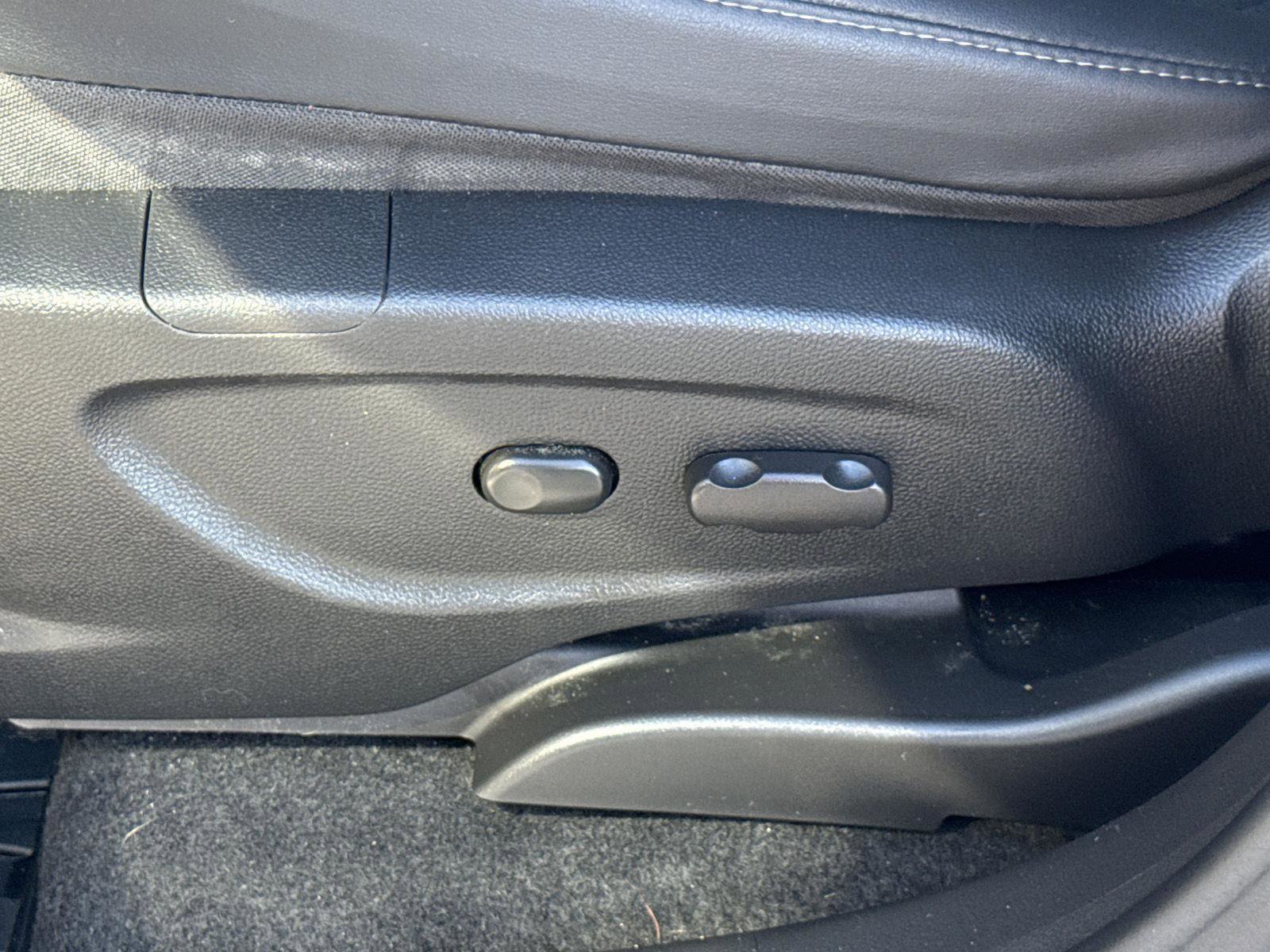 Used 2022 Buick Encore Preferred w/ Safety Package image 13