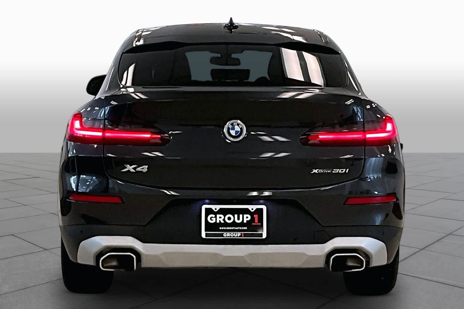 Used 2023 BMW X4 xDrive30i w/ Premium Package AWD/4WD image 4