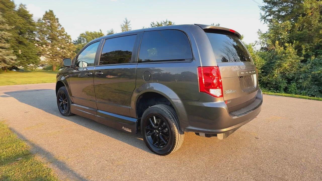 Used 2019 Dodge Grand Caravan SXT w/ Blacktop Package image 3