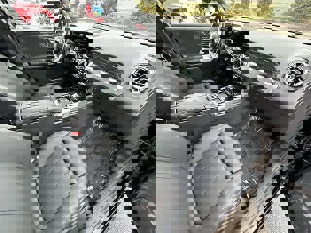 Used 2024 Mercedes-Benz GLB 250 4MATIC image 19