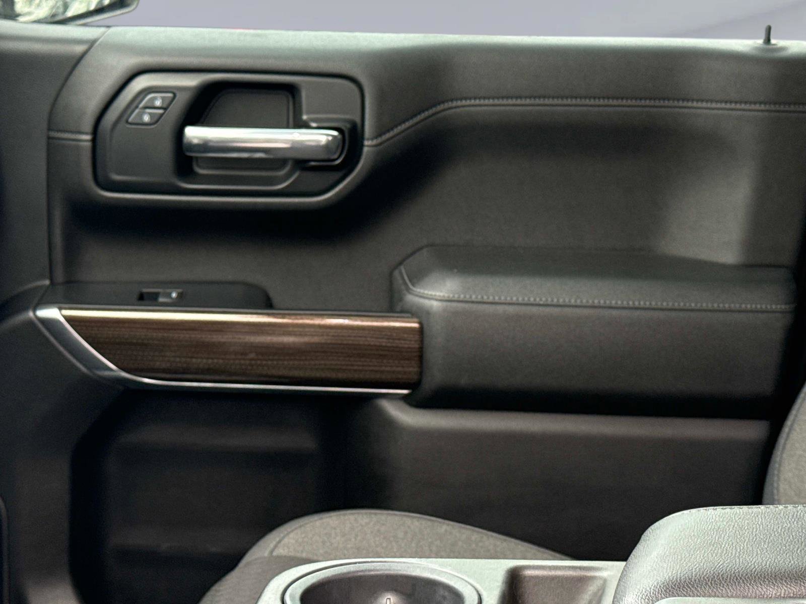 Used 2019 Chevrolet Silverado 1500 RST image 23