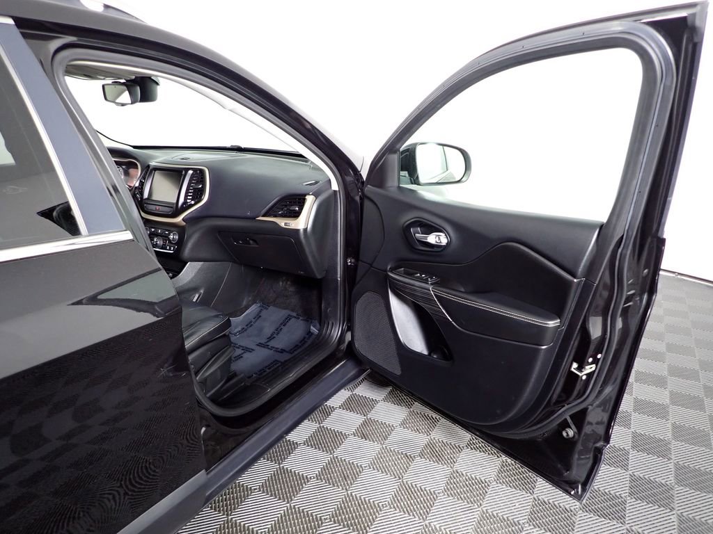 Used 2014 Jeep Cherokee Limited AWD/4WD image 39