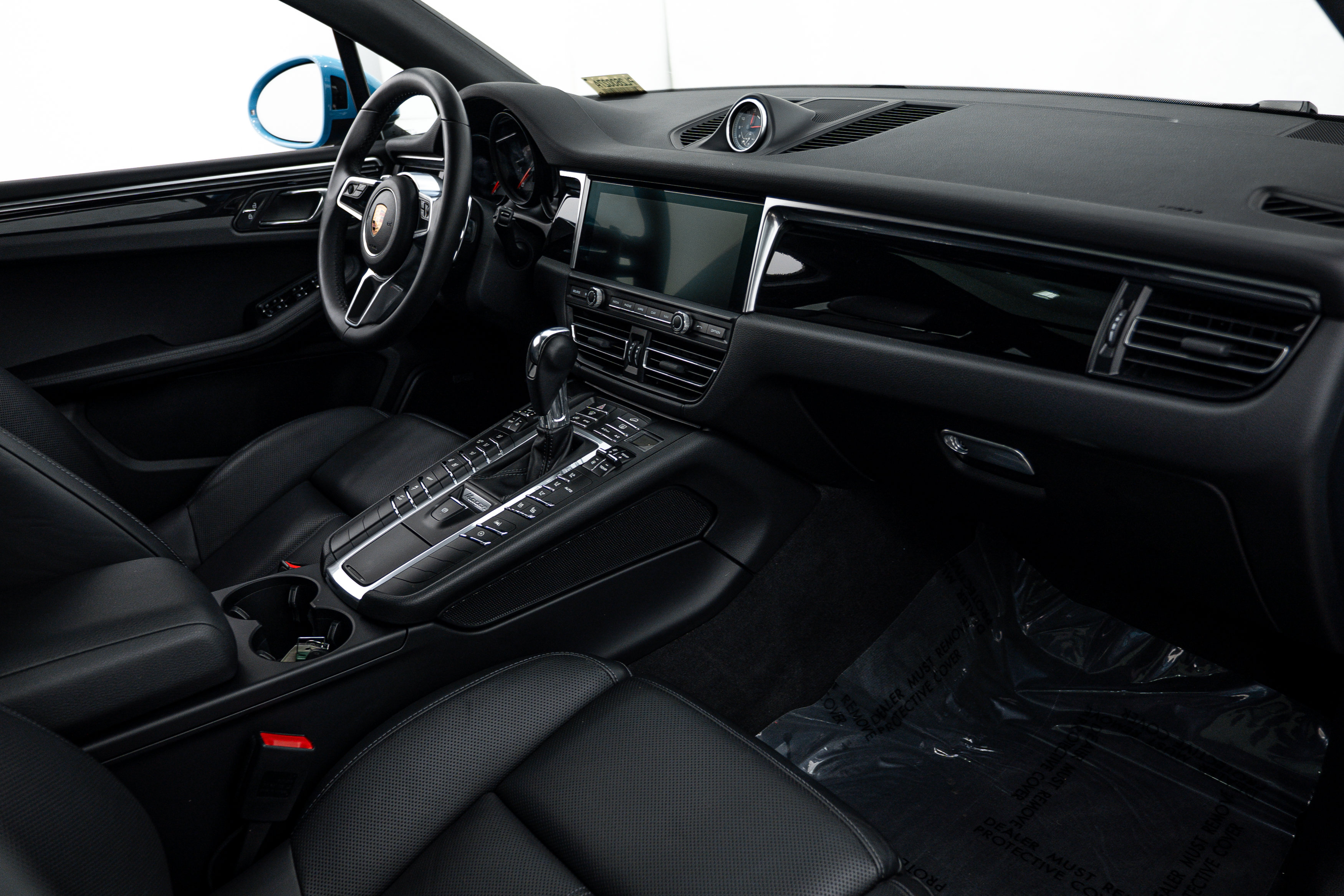 Certified 2019 Porsche Macan AWD/4WD image 12