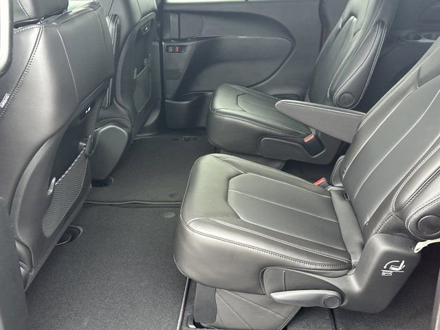 New 2026 Chrysler Pacifica Select image 23