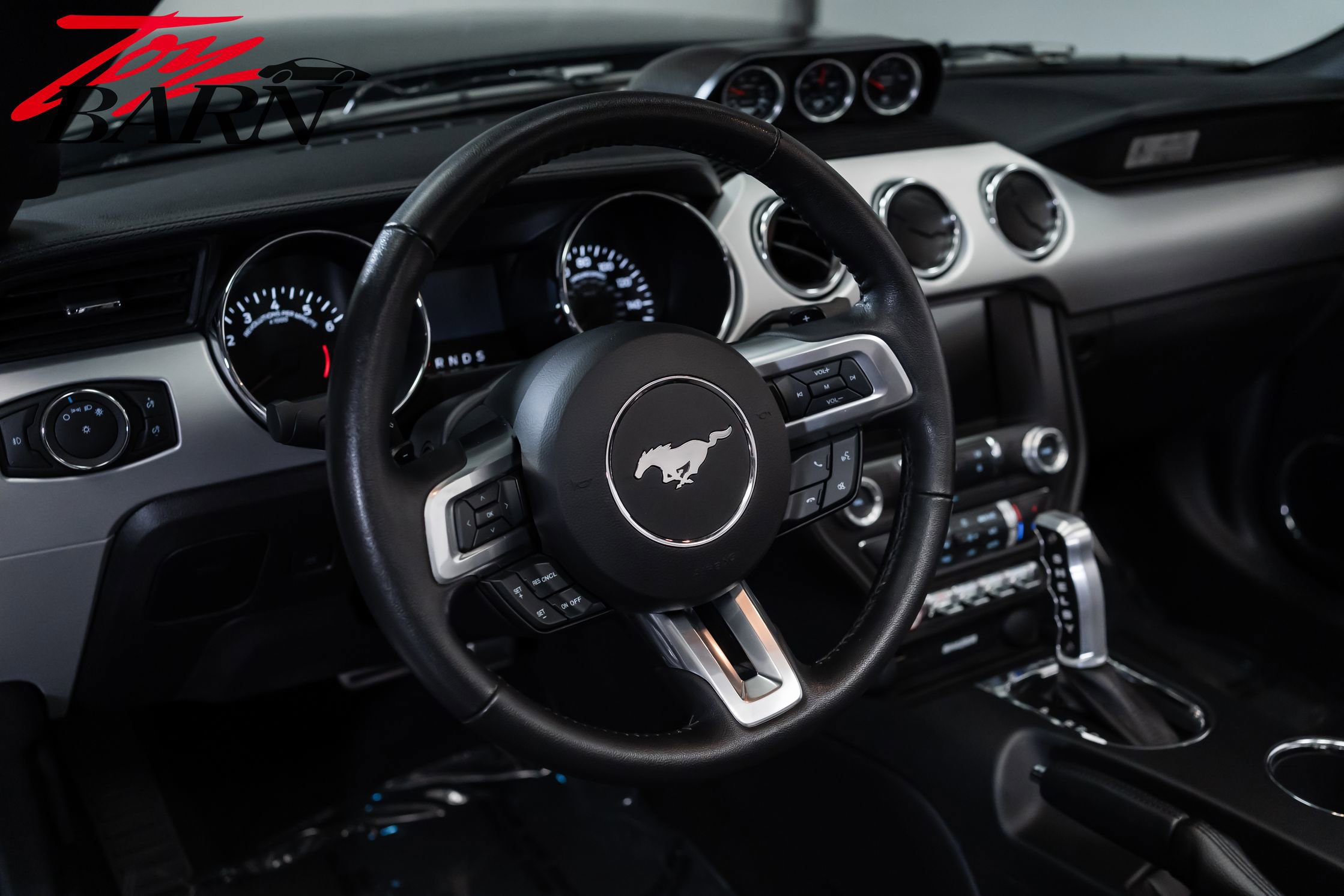 Used 2017 Ford Mustang GT Premium w/ Equipment Group 401A RWD image 36