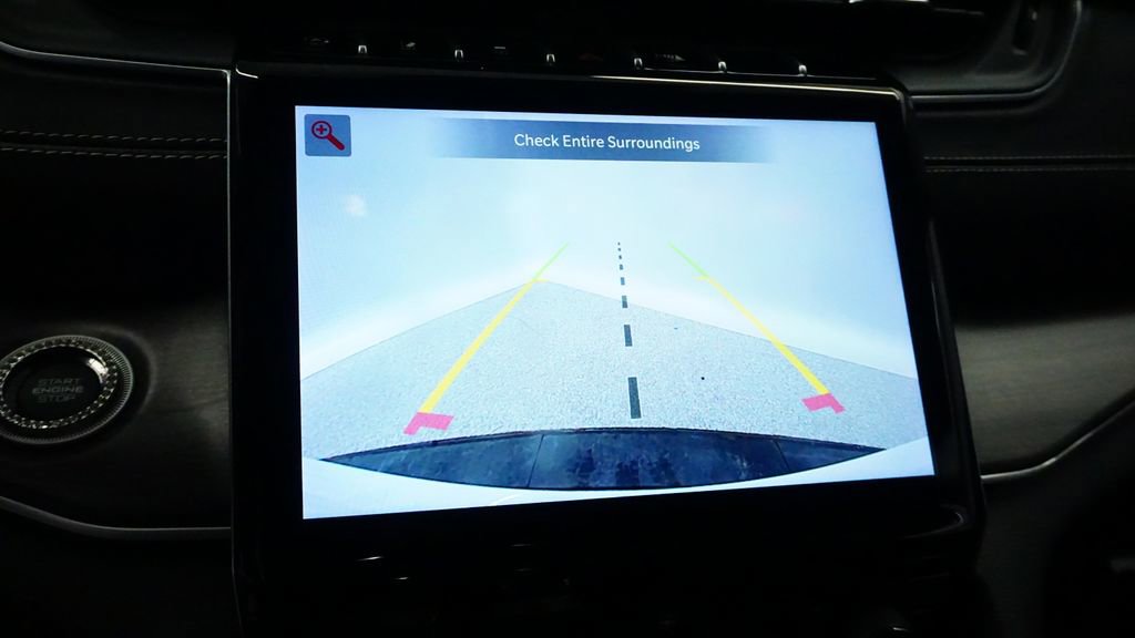 Certified 2023 Jeep Grand Cherokee Limited w/ Black Appearance Package image 30