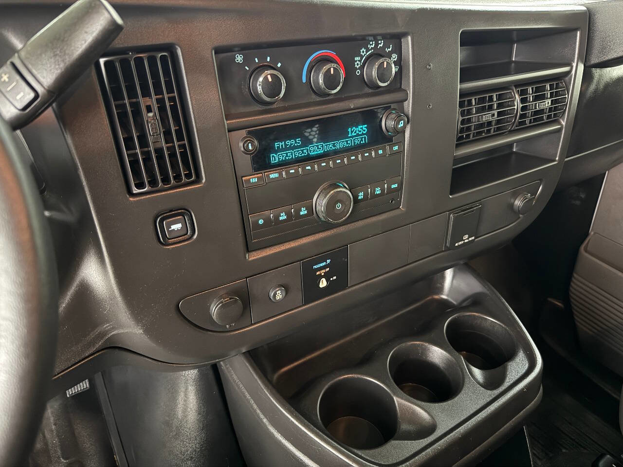 Used 2017 Chevrolet Express 2500 Extended image 48