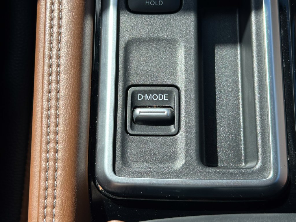 Used 2022 Nissan Pathfinder Platinum w/ Cargo Package FWD image 31