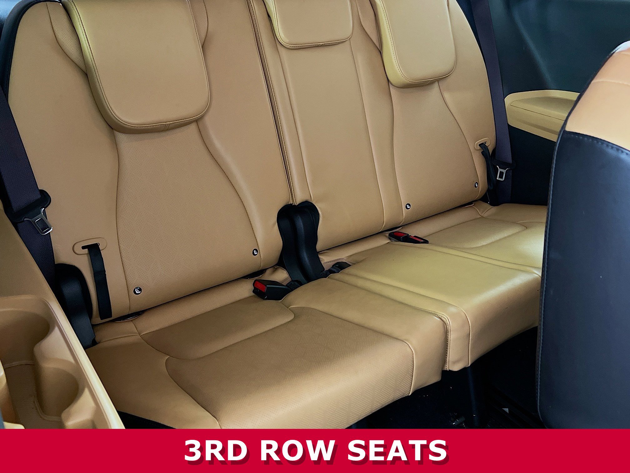 Used 2022 Kia Carnival LX image 24