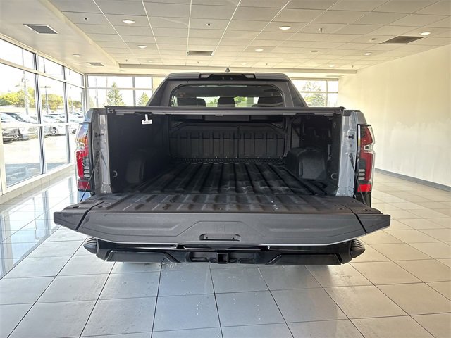 Certified 2025 Chevrolet Silverado EV RST image 15