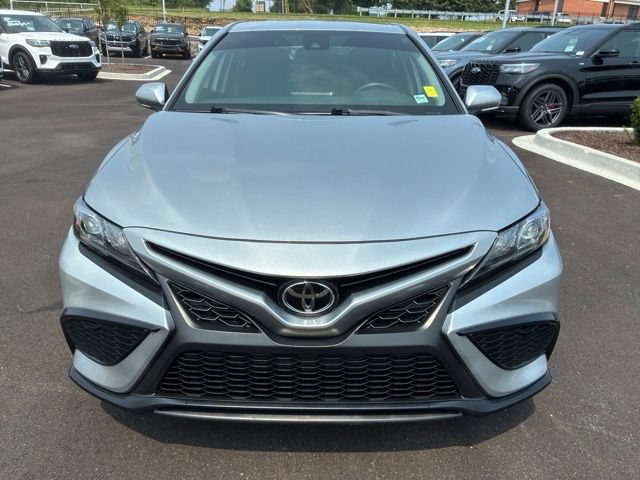 Used 2024 Toyota Camry SE FWD image 2
