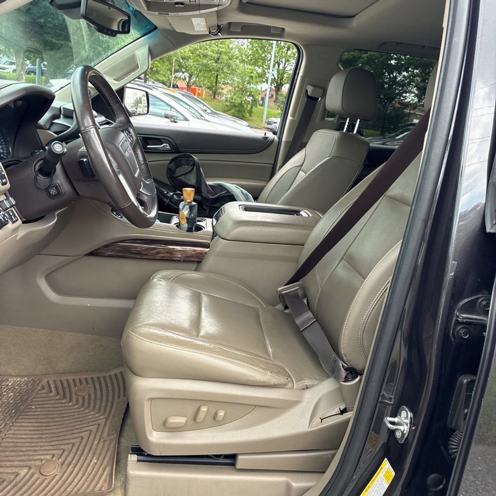 Used 2018 GMC Yukon SLT w/ HD Trailering Package AWD/4WD image 5