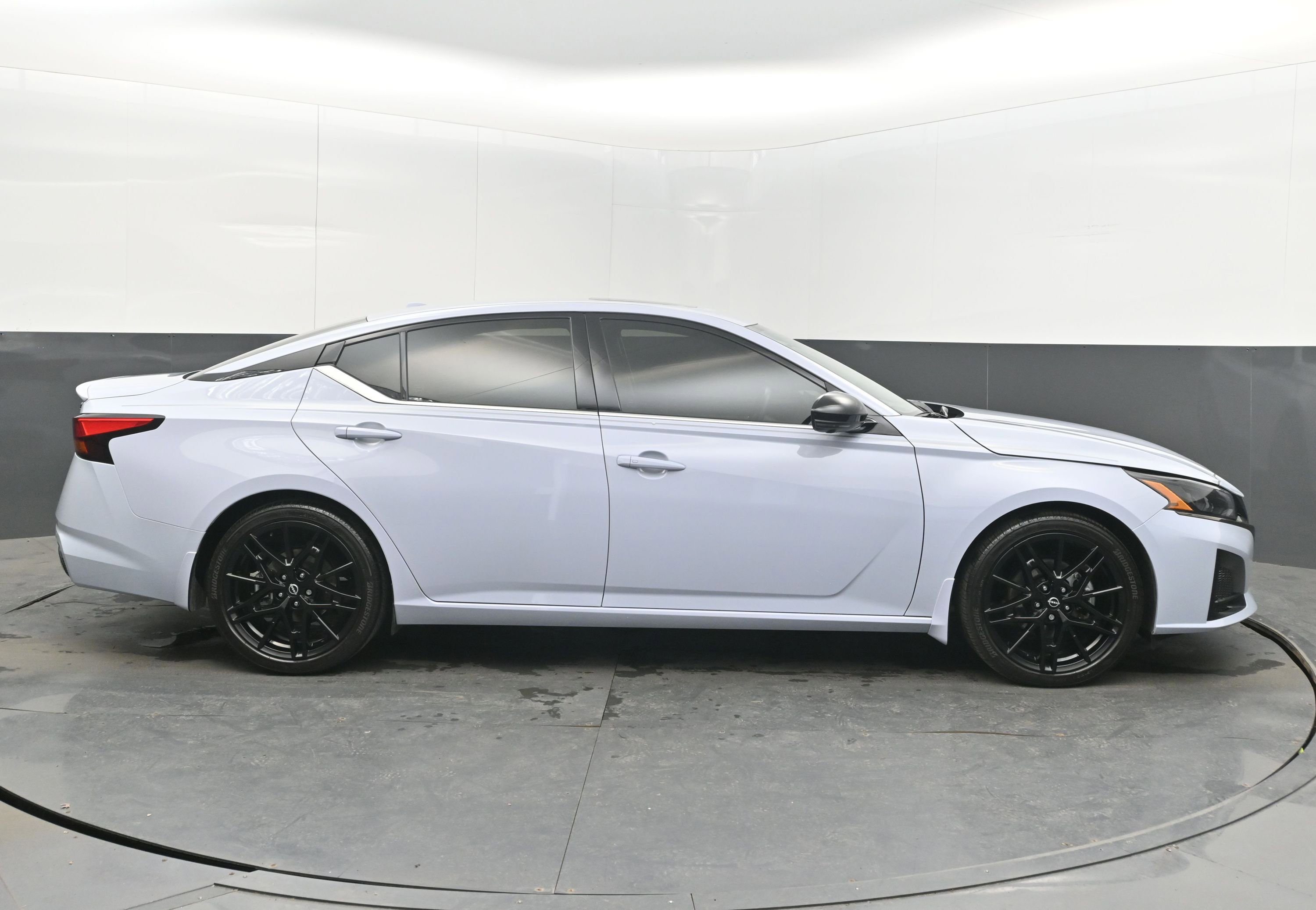 Used 2024 Nissan Altima 2.0 SR image 10