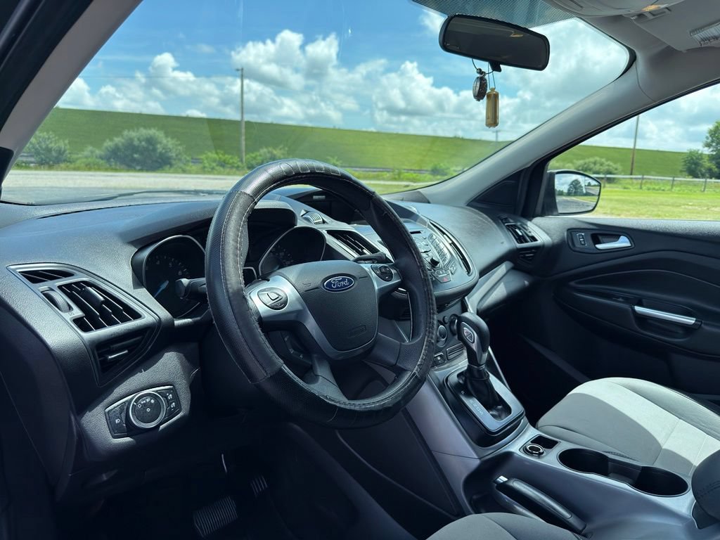 Used 2015 Ford Escape SE FWD image 21