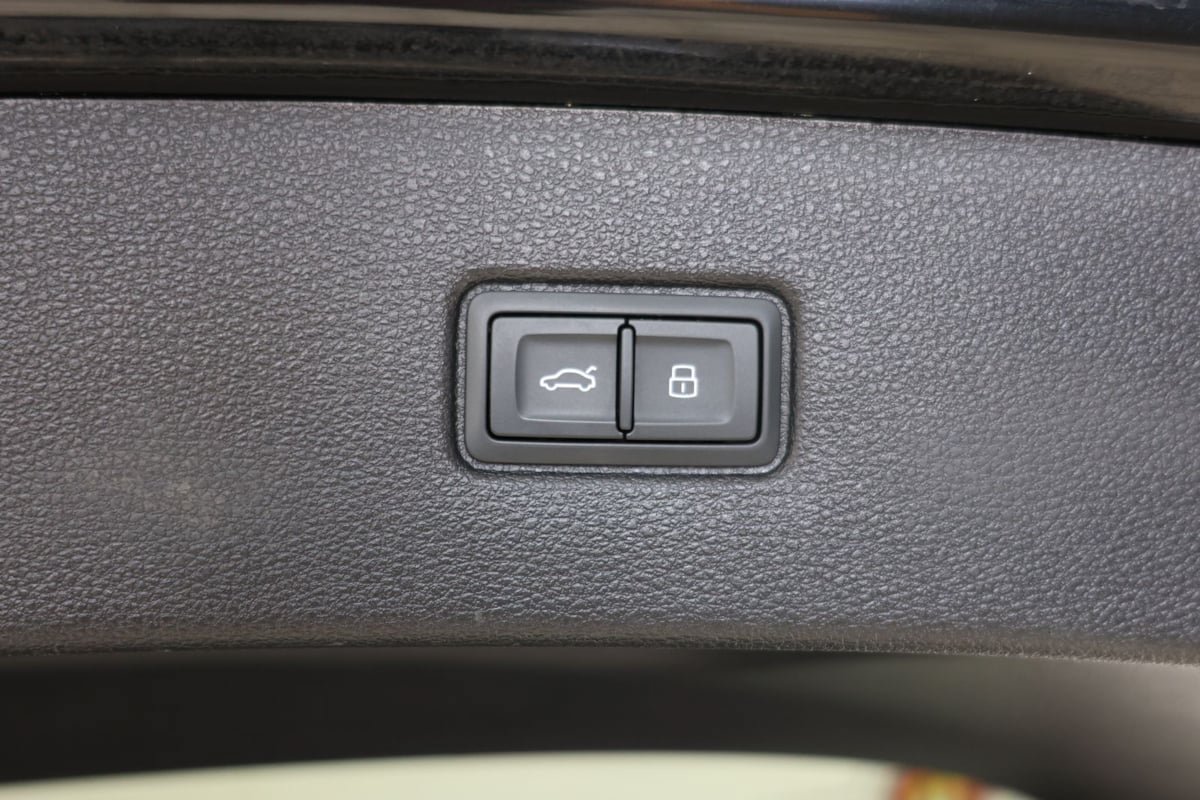 Used 2023 Audi SQ7 Prestige AWD/4WD image 47