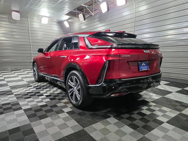 Used 2024 Cadillac Lyriq Luxury w/ LPO, Floor Liner Package image 7