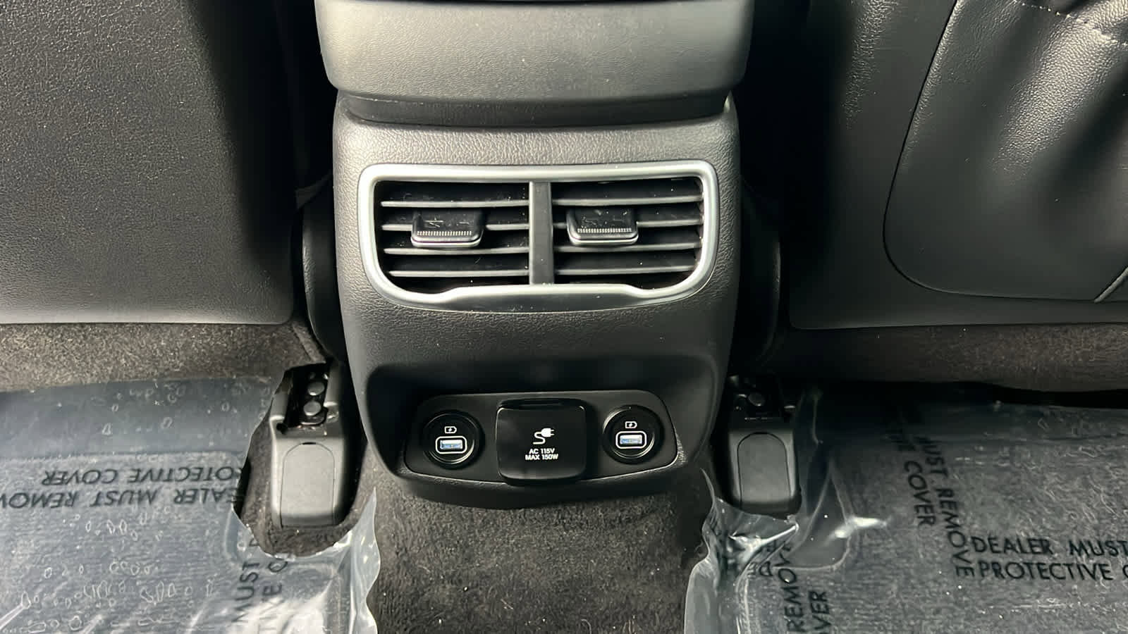 Used 2023 Hyundai Santa Fe Limited w/ Cargo Package image 25