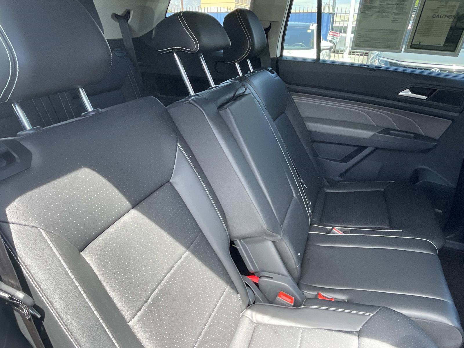 Certified 2023 Volkswagen Atlas SE w/ Black Wheel Package FWD image 27