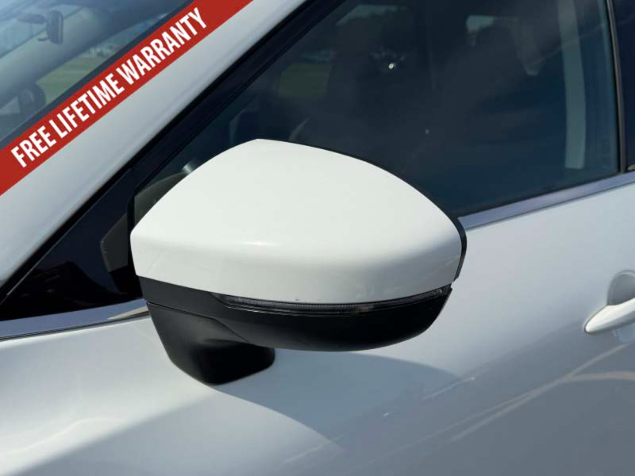 Used 2025 Nissan Pathfinder SV AWD/4WD image 15