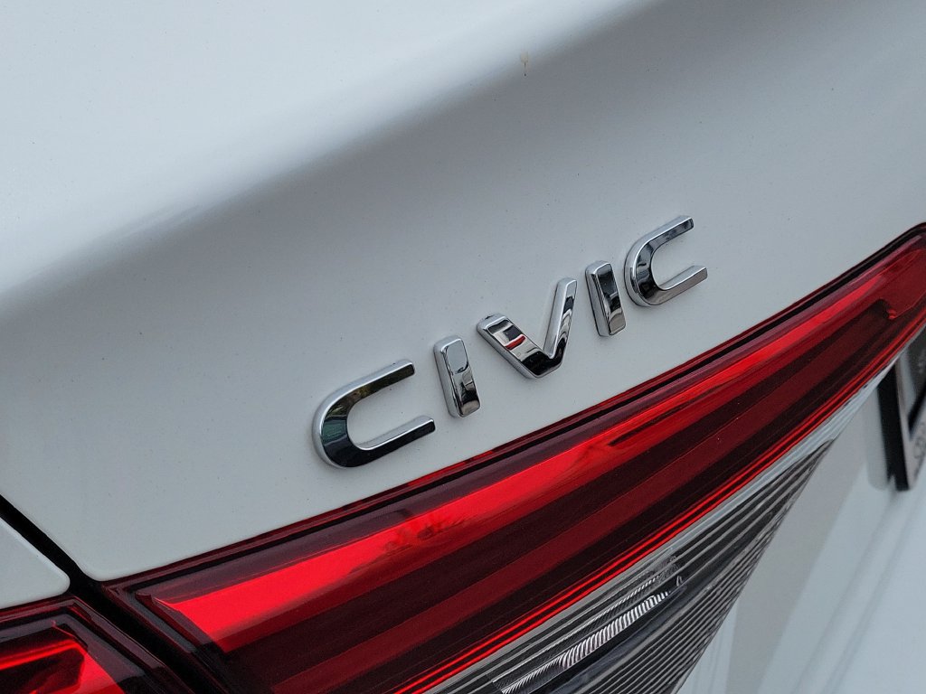 Used 2022 Honda Civic Touring image 5