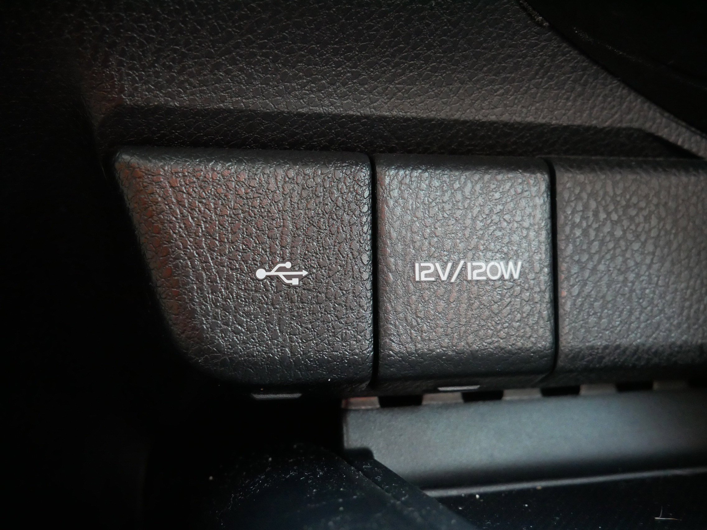 Used 2020 Toyota Camry SE image 28