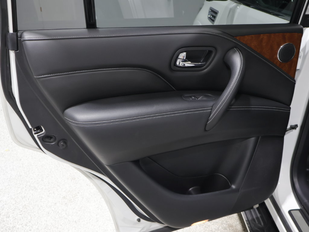 Used 2019 INFINITI QX80 Luxe w/ Proassist Package AWD/4WD image 19