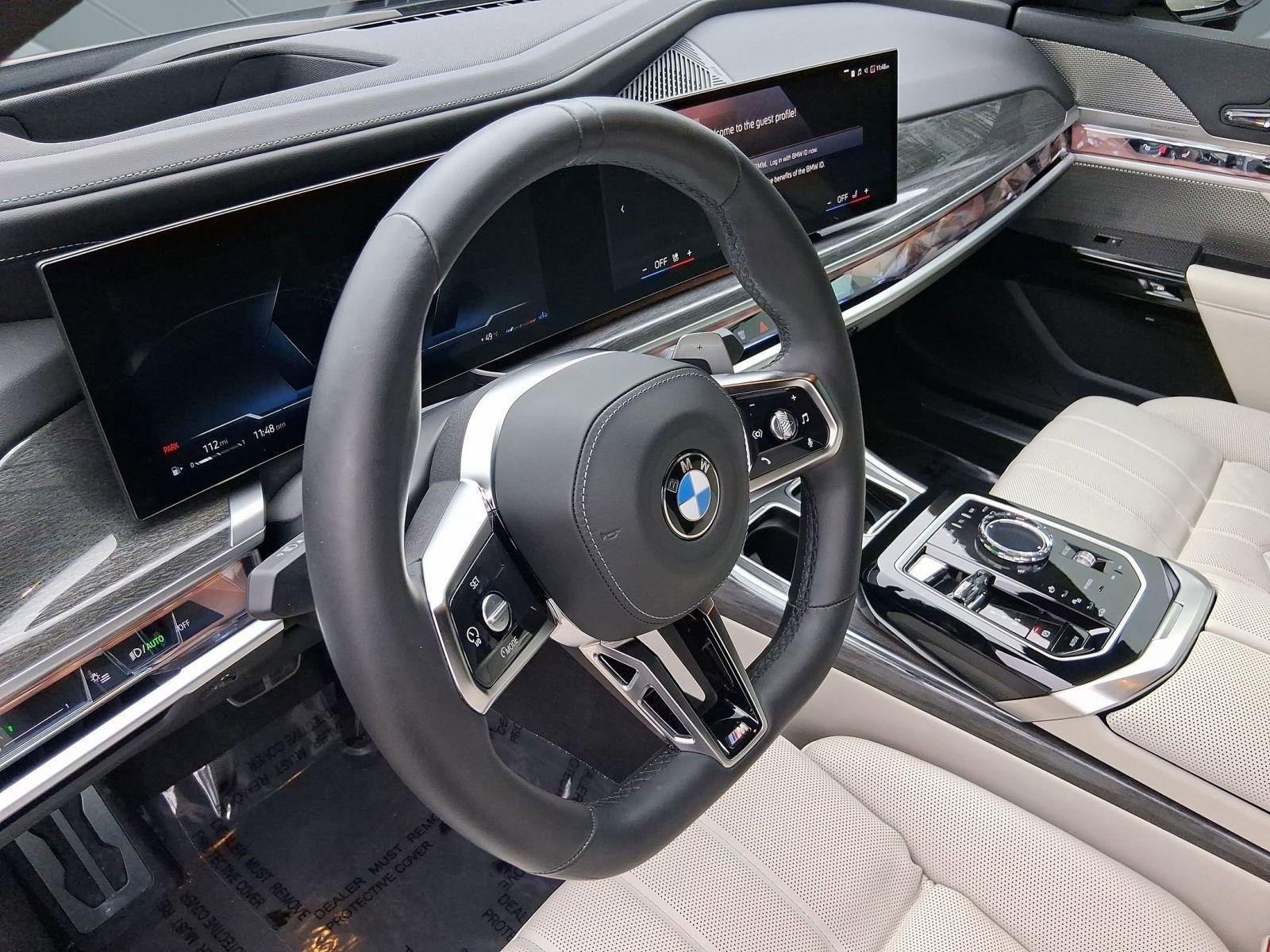 Certified 2024 BMW 760i xDrive w/ Premium Package 2 image 4