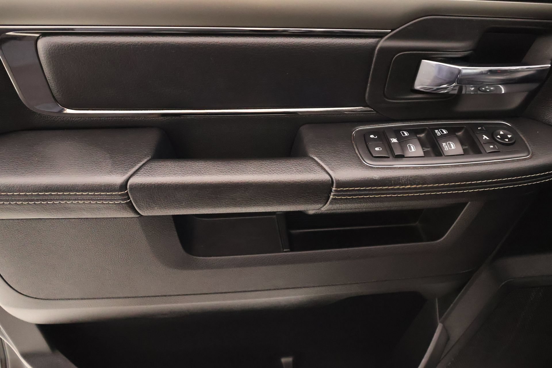 Used 2018 RAM 1500 Sport w/ Convenience Group AWD/4WD image 17