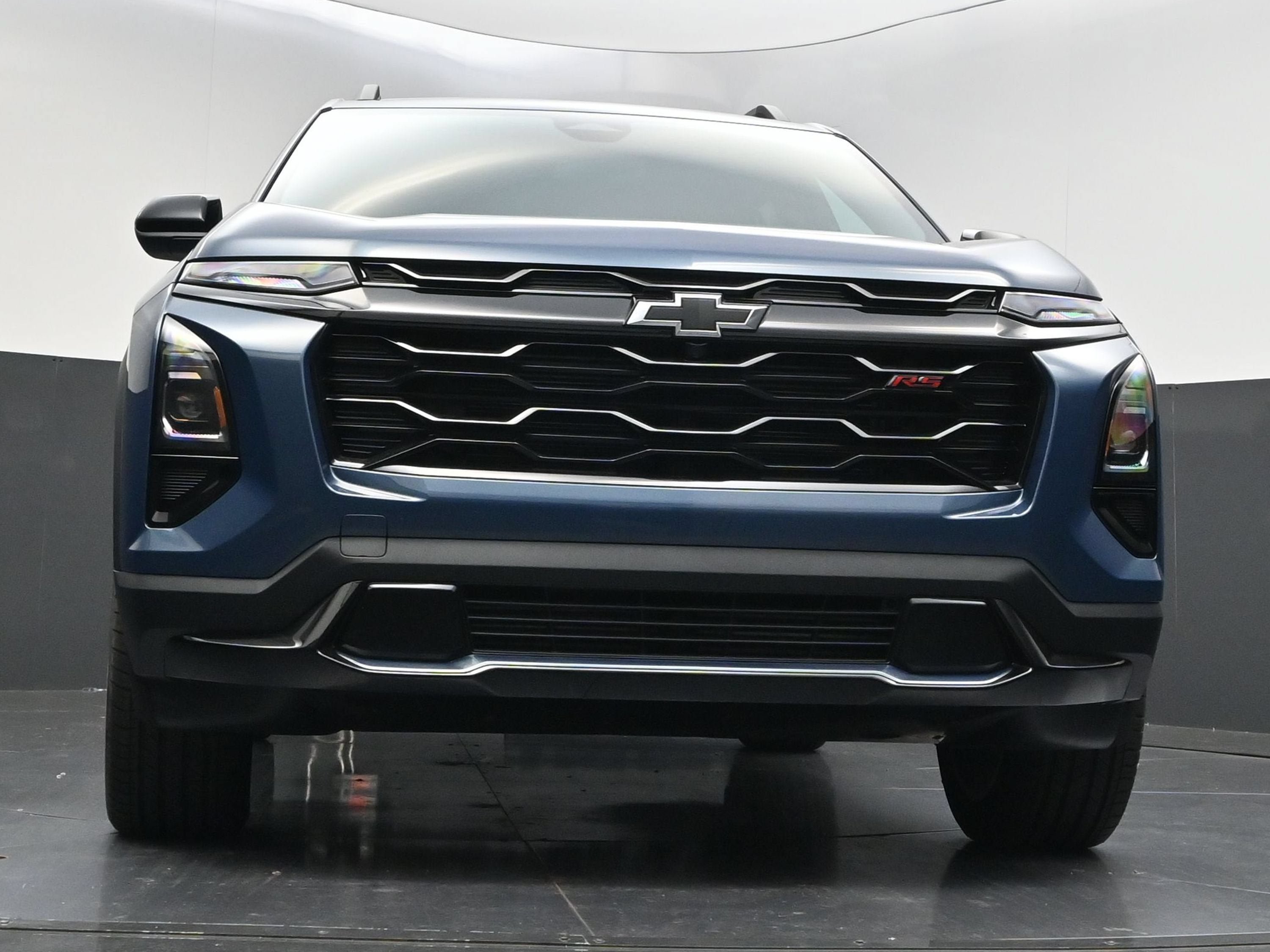 New 2027 Chevrolet Equinox RS w/ Convenience Package III FWD image 43