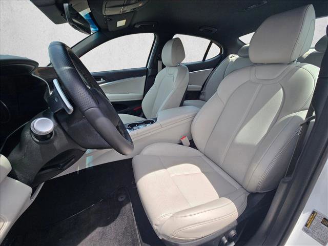 Used 2025 Genesis G70 2.5T image 15