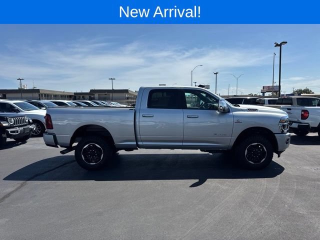 Used 2026 RAM 2500 Laramie AWD/4WD image 2