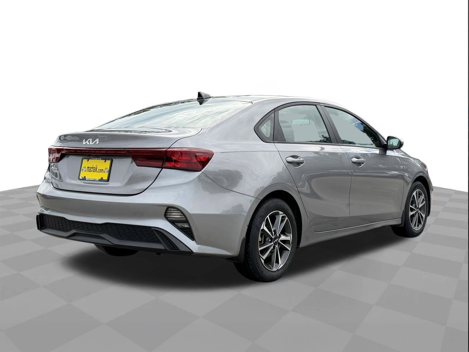 Used 2024 Kia Forte LXS FWD image 5