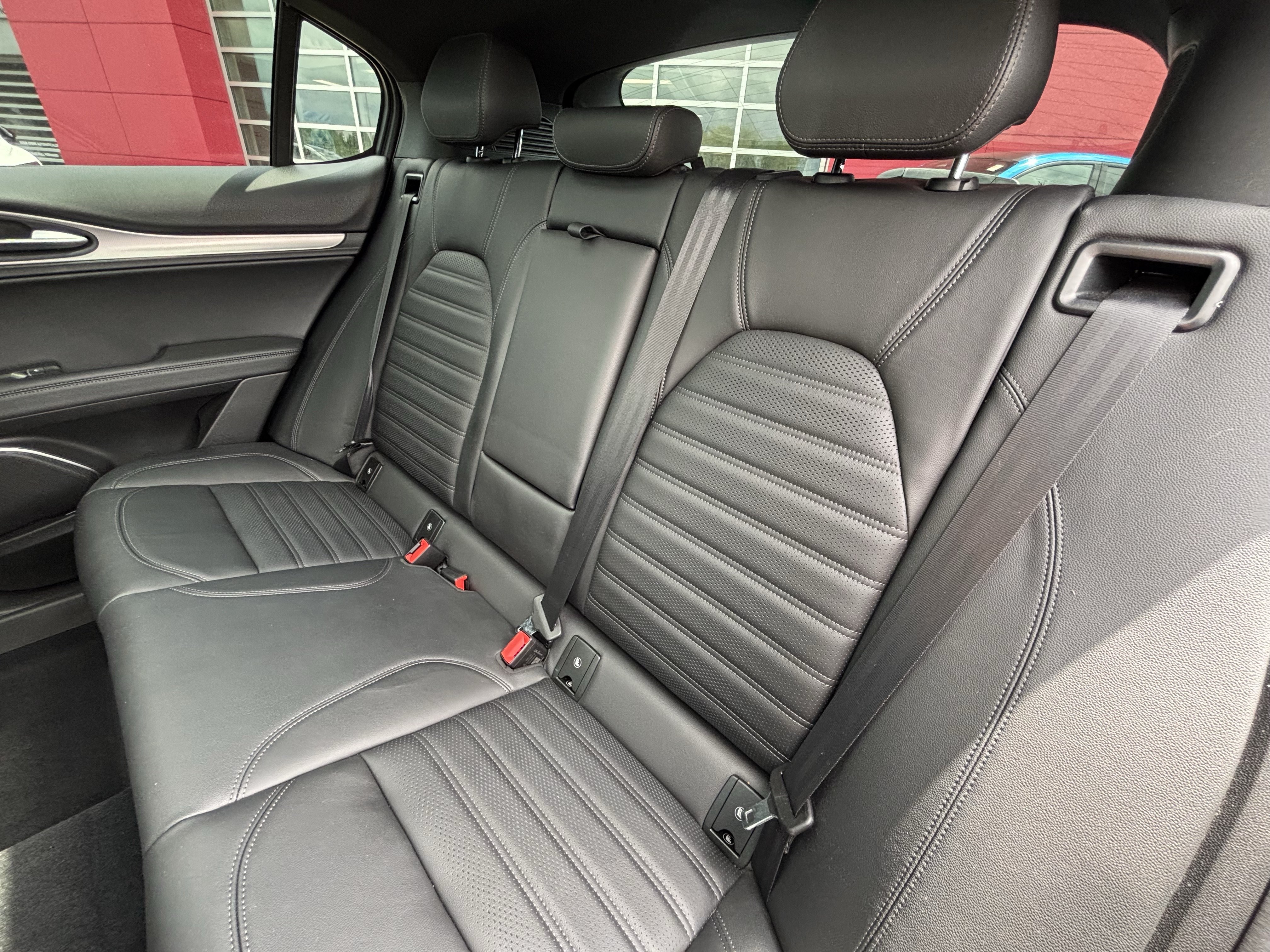 Certified 2023 Alfa Romeo Stelvio Veloce AWD/4WD image 35