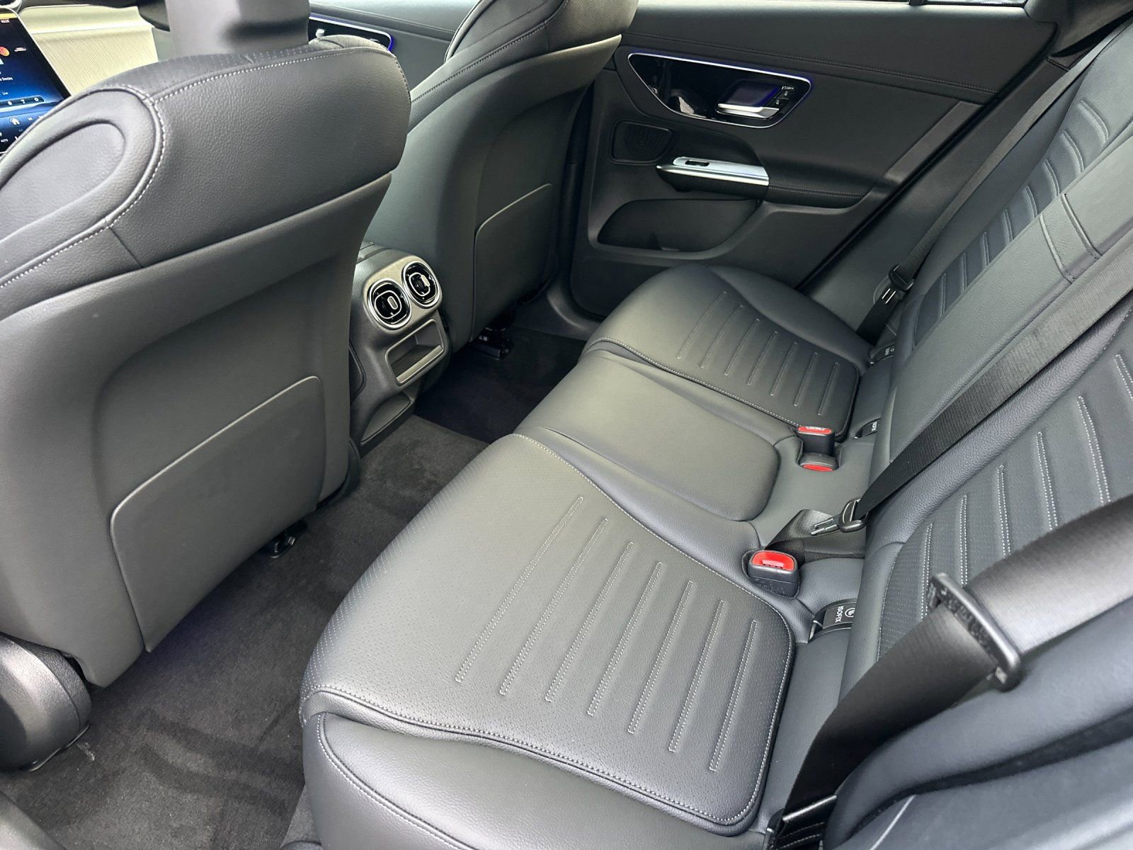 New 2026 Mercedes-Benz GLC 300 4MATIC image 12