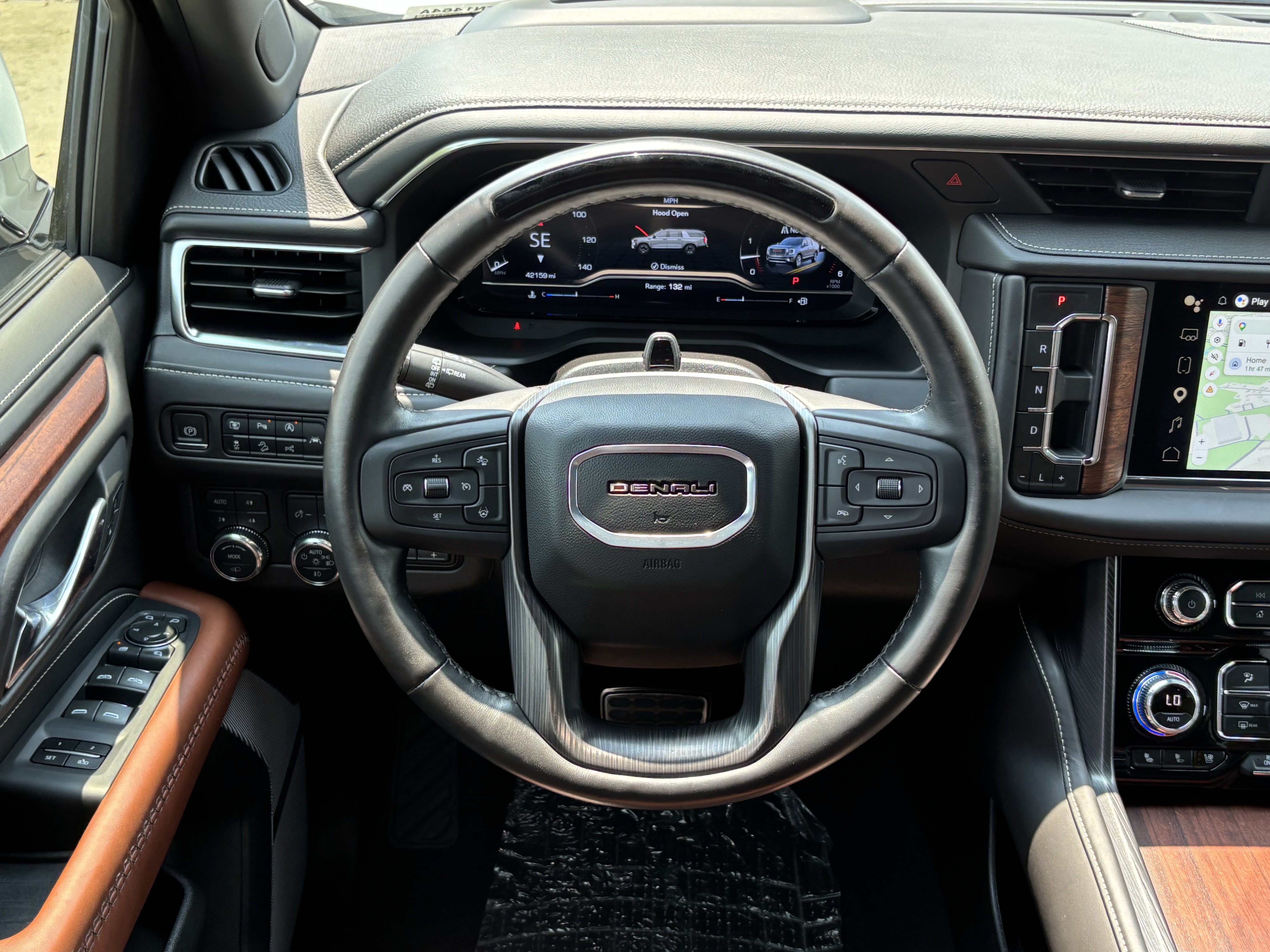 Used 2024 GMC Yukon Denali Ultimate AWD/4WD image 18