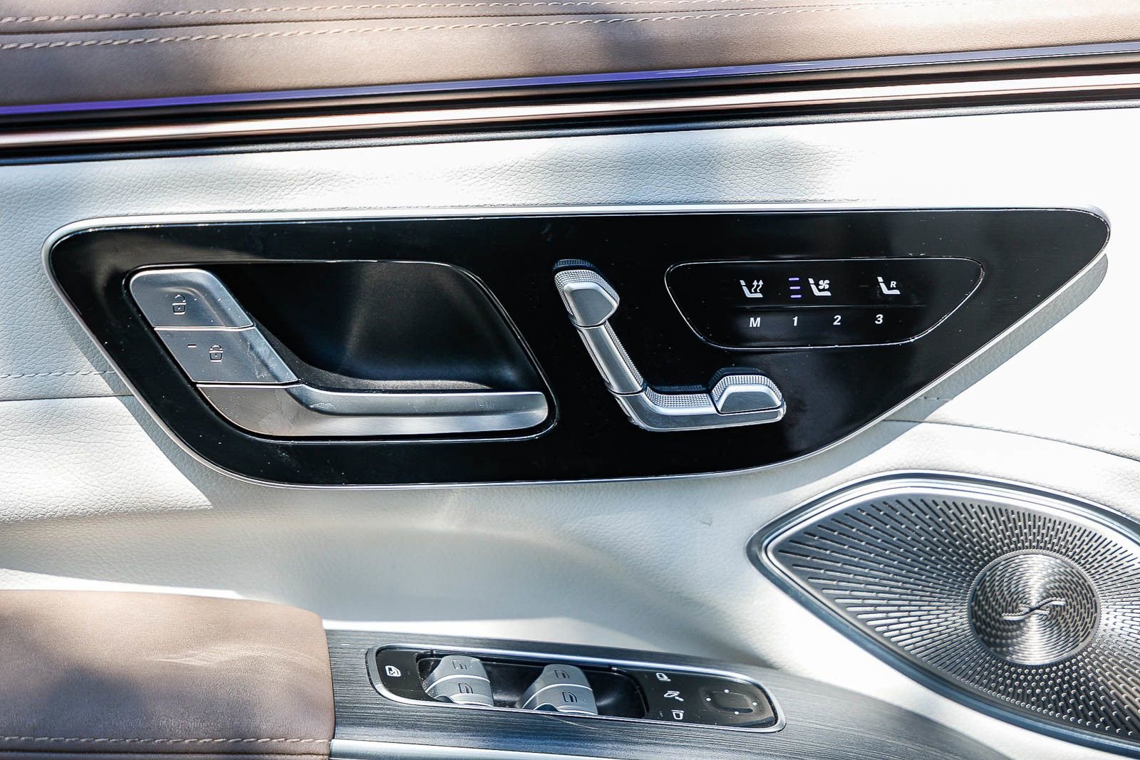 Used 2023 Mercedes-Benz EQS 580 4MATIC SUV image 22