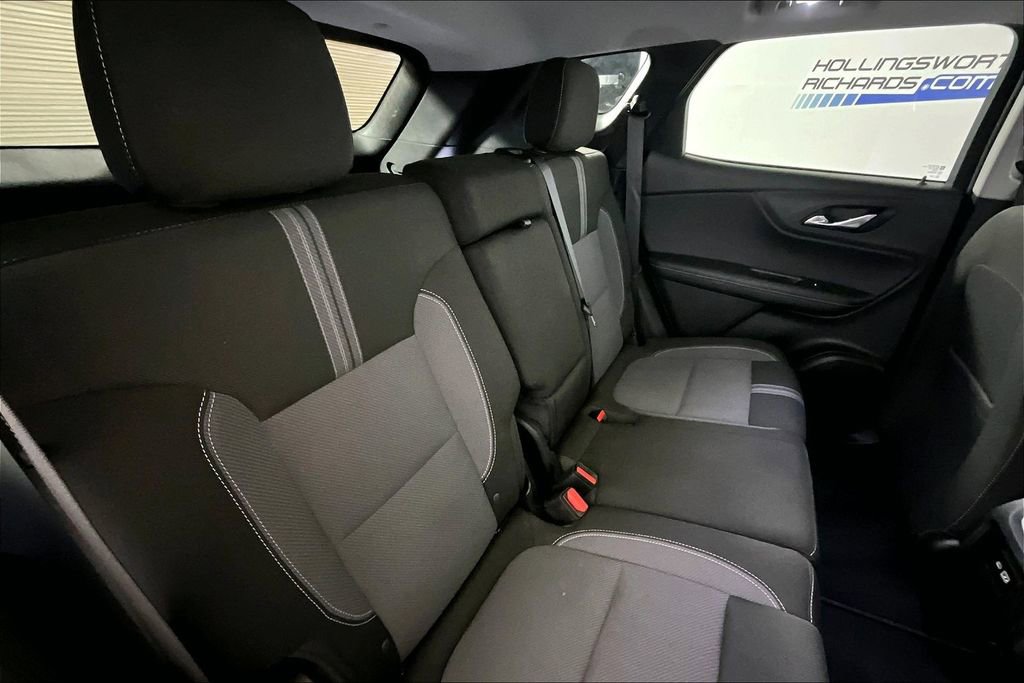 Used 2025 Chevrolet Blazer LT FWD image 22