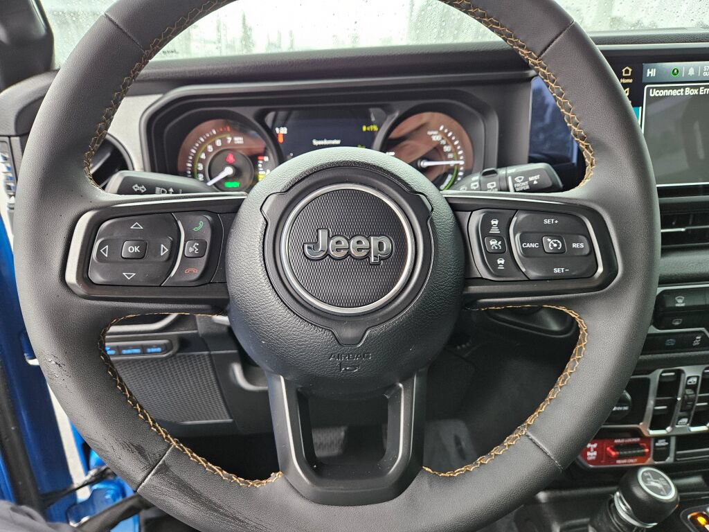 Used 2024 Jeep Wrangler Unlimited AWD/4WD image 22