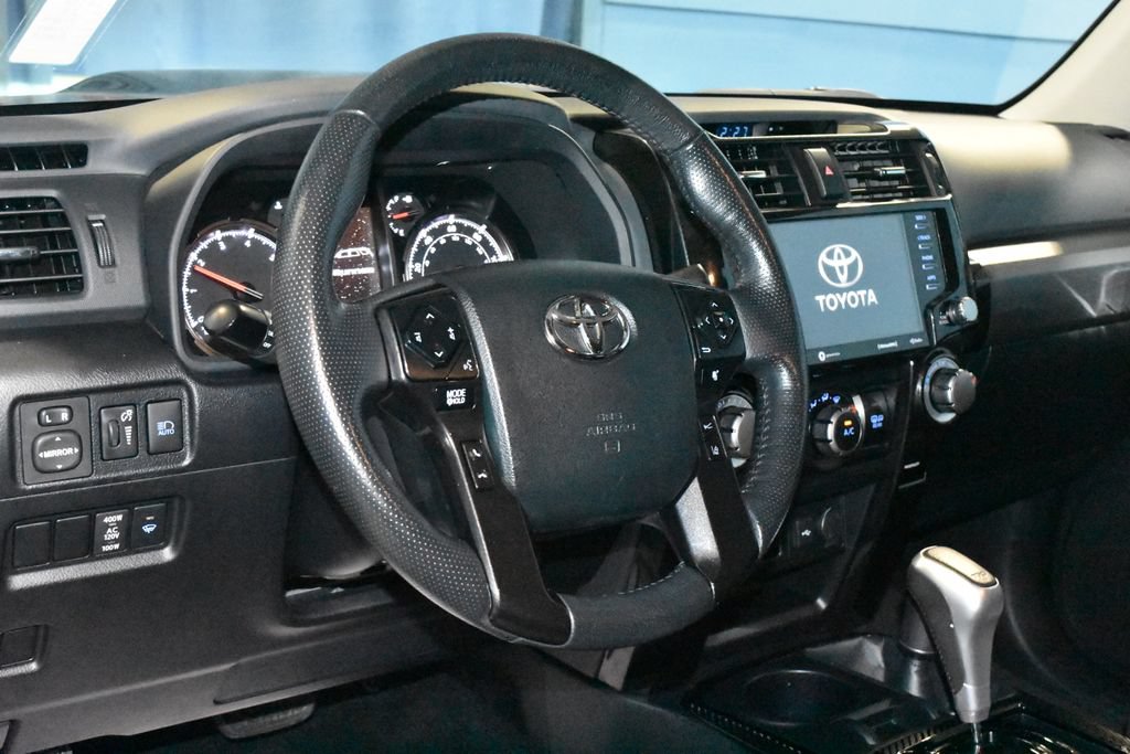 Used 2024 Toyota 4Runner TRD Off-Road Premium AWD/4WD image 2