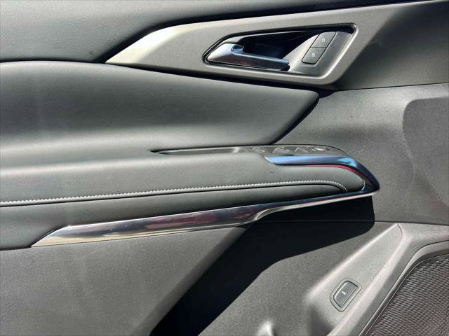 Used 2025 Chevrolet Traverse LT image 17