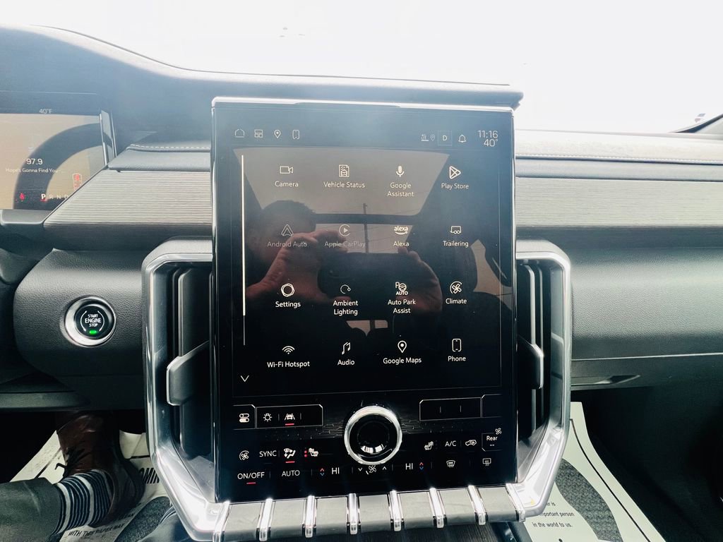 Used 2024 GMC Acadia Denali w/ Super Cruise Package image 32