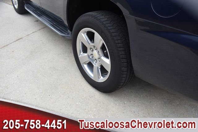 Used 2019 Chevrolet Tahoe LT w/ Luxury Package RWD image 17