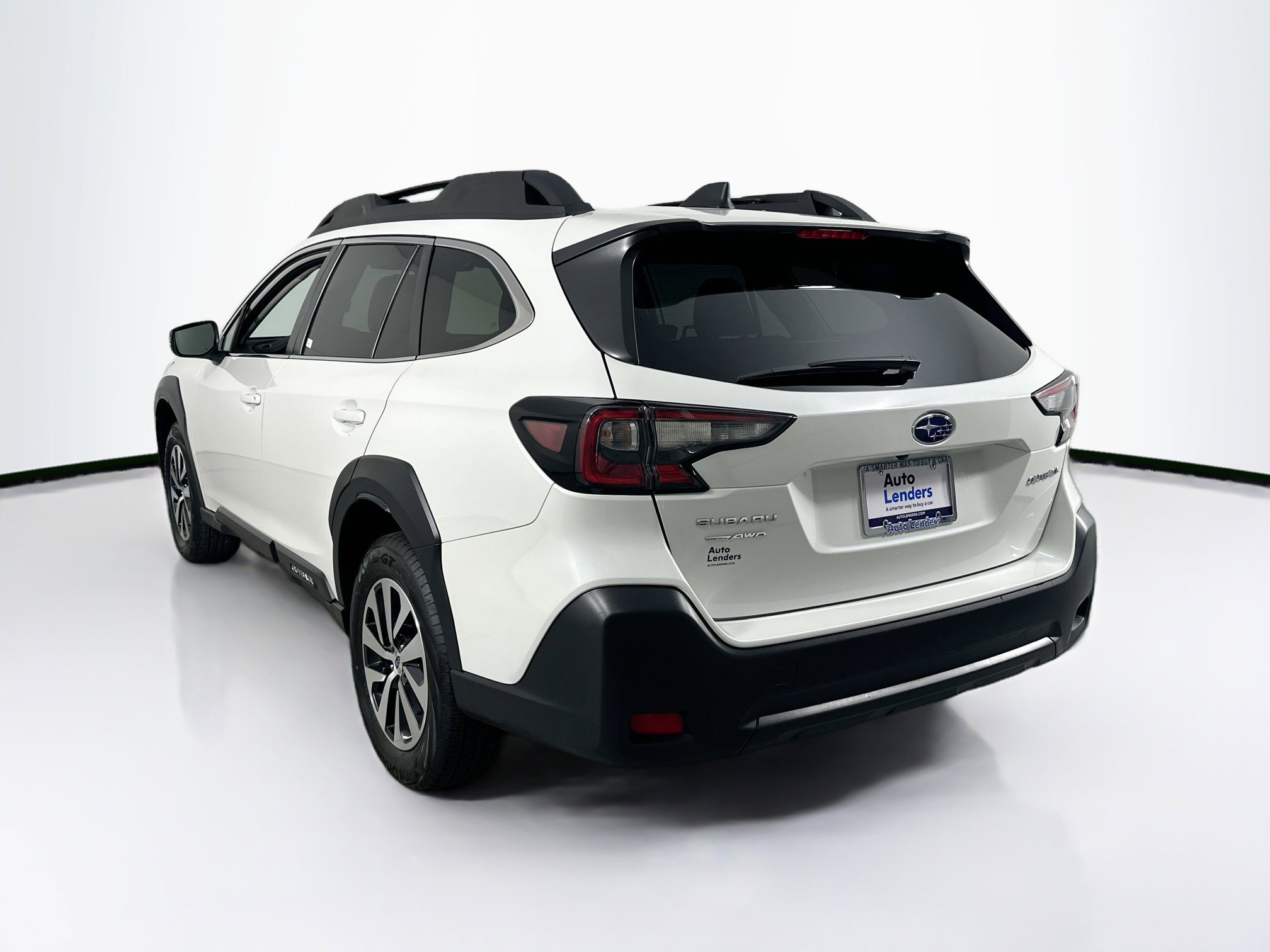 Used 2023 Subaru Outback Premium AWD/4WD image 7