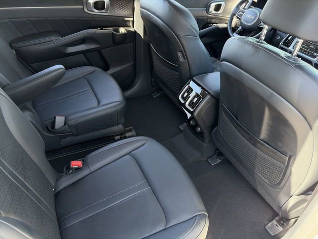 Used 2022 Kia Sorento SX w/ Panoramic Sunroof Package image 16