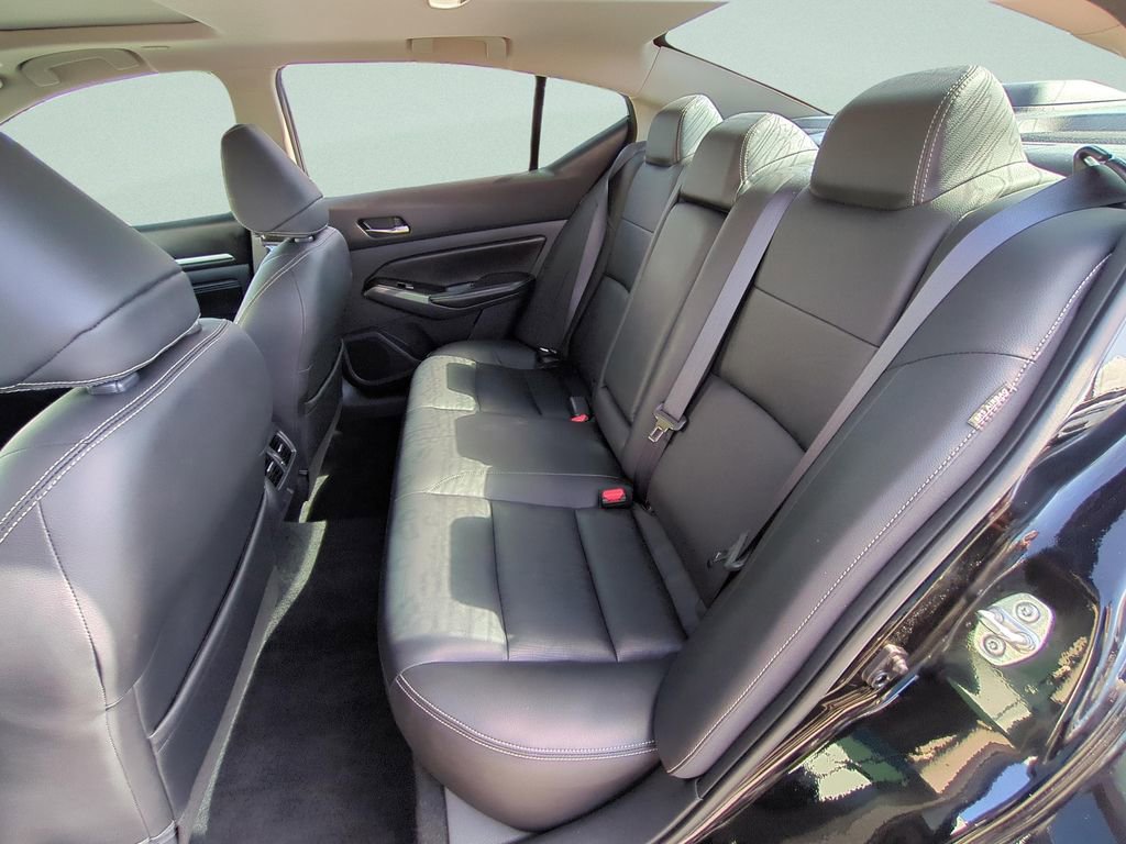 Certified 2020 Nissan Altima 2.0 Platinum image 12