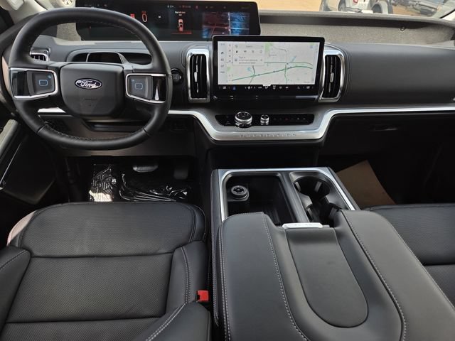 New 2026 Ford Expedition Platinum w/ Driver's Package AWD/4WD image 5
